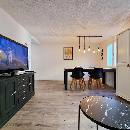 Travel Homes - Newgate 2, Elegant, Heart Of *