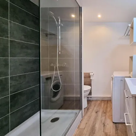Travel Homes - Newgate 2, Elegant, Heart Of * קולמר