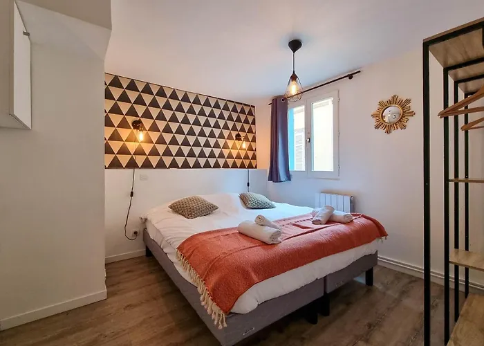 Travel Homes - Newgate 2, Elegant, Heart Of